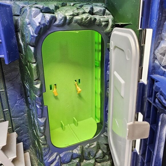 Vintage 1991 Kenner Batman Wayne Manor Batcave Command Center Playset ZipLine - Picture 7 of 12